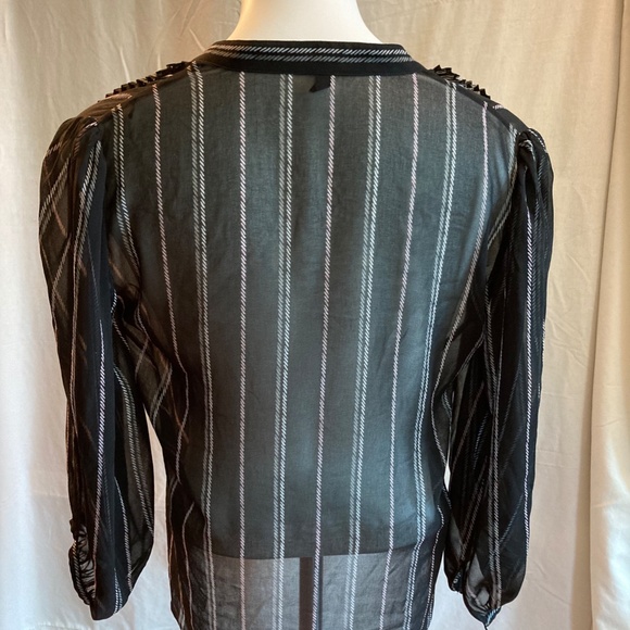 LAST CHANCE! White House Black Market Black and White Blouse - Picture 3 of 5